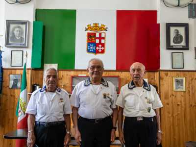 Ma prima di completare l�esplorazione facciamo la conoscenza di tre anziani marinai in divisa: Rocco Velon, Attilio Cuccovillo e Giuseppe Massari